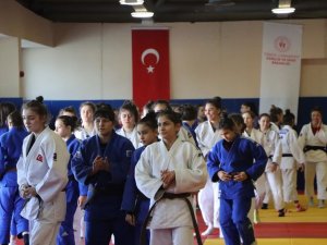 Ümit Milli Kadın Judo Takımı, Burdur’da Kampa Girdi