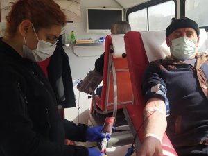 Gürün’de Kızılay’a Kan Bağışı