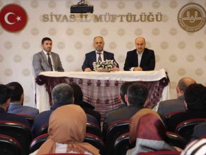 Kur’an Kursu Öğreticilerine Yönelik Toplantı Düzenlendi