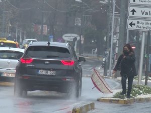 Antalya’da Sağanak Yağış