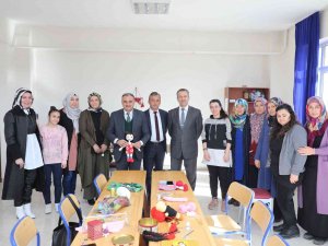 Kursiyerlerden Başkan Cabbar’a Teşekkür