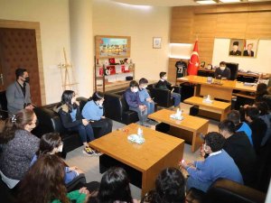 Kaymakam Tunç, Vergi Haftası’nda Öğrencilerle Bir Araya Geldi