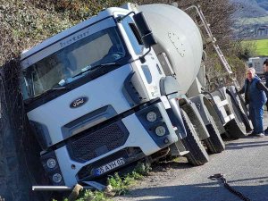 Samsun’da Beton Mikseri Yoldan Çıktı