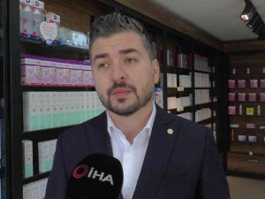 Akın’dan İlaç Fiyatı Önerisi: “İ̇laç Fiyat Kurunun Sabitlenmesi Lazım”