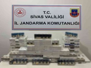 Sivas’ta Bandrolsüz Sigara Ve Esrar Ele Geçirildi