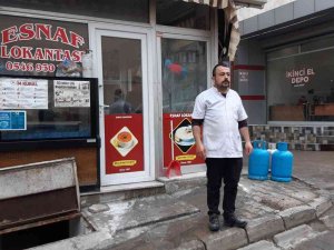 Lokantada Yangın Tüpü Patladı, Müşteriler Panikle Kaçıştı