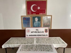 Yol Kontrolünde Durdurulan Otomobilden Bizans Dönemine Ait Bin 396 Sikke Çıktı