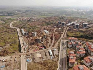 Akgedik’te Bloklar Yükseliyor