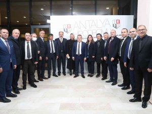 Antalya Büyükşehir Belediye Başkanlığı Koşusu Düzenlendi