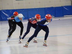 Üni̇li̇g’de Short Track Heyecanı