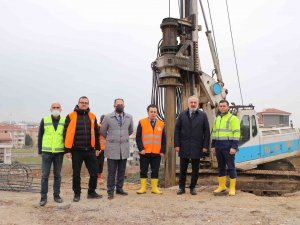 Toprak Kayması Olan Yolda Çalışmalar Başladı