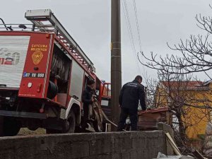 Dört Katlı Binada Çıkan Yangın Yürekleri Ağızlara Getirdi