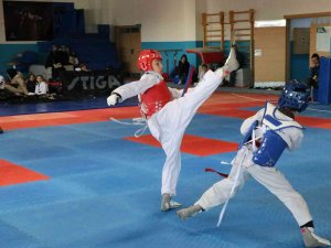 Haliliye’de Şampiyon Sporcular Yetişiyor