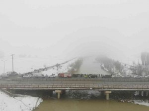 Karasu Nehri’ne Düşen Yağmur İçin Arama Çalışmalarına Ara Verildi