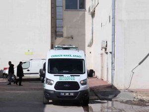 Emekli Polis Dişçide Sıra Beklerken Hayatını Kaybetti