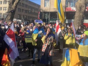 Almanya’da Rusya Karşıtı Protesto
