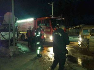 Edremit’te İki Kamyonet Çarpıştı: 1 Yaralı