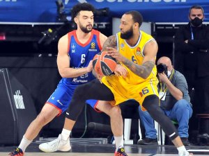 Thy Euroleague: Anadolu Efes: 109 - Maccabi Tel Aviv: 77