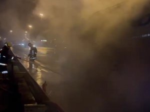 Yakıt Tankerindeki Yangını İtfaiye Söndürdü