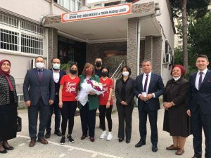 Öğretmenlik Yaptığı Okula 38 Yıl Sonra Genel Müdür Olarak Geldi