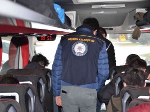 Düzensiz Göçmen Denetiminde Belgeleri Olmayan 4 Kişi Yakalandı