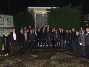 Millete Hizmet Yolunda Tekvücutlar