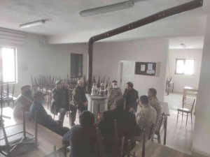 Jandarma, Köylerde Bilgilendirme Çalışması Yaptı