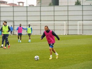 Çaykur Rizespor, Galatasaray Maçının Hazırlıklarını Sürdürüyor