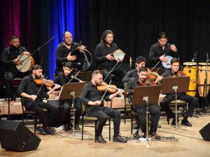 Akm’de ’Anadolu Müzik Topluluğu’ Konseri Gerçekleştirildi