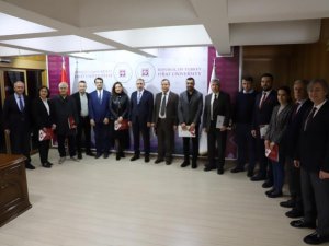 Rektör Göktaş, Başarılı Akademisyenleri Ödüllendirmeye Devam Ediyor