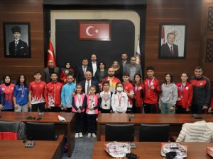 Körfezli Şampiyonlardan Başkan Söğüt’e Ziyaret