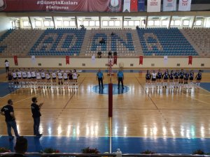 Elazığ Belediyesi Voleybol Kötü Başladı