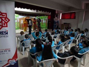 Karesi’de Çocuklar Tiyatro İle Buluştu