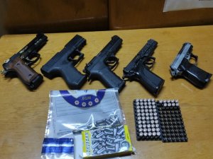 Çorum’da Bir Şahsın Üzerinde 5 Ruhsatsız Tabanca Yakalandı