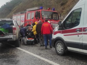 Yalova’da Trafik Kazası: 2 Yaralı