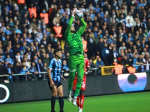Spor Toto Süper Lig: Adana Demirspor: 0 - Antalyaspor: 0 (İ̇lk Yarı)