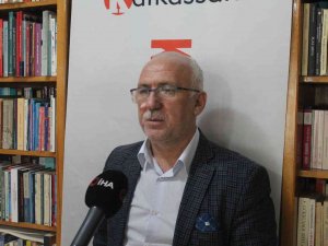 Prof. Dr. Oktay: “Zelenskiy’nin Arzu Ettiği Gibi Boğazların Kapatılması Mümkün Değil”