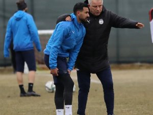 Afyonspor Zorlu Karşılaşmanın İlk Etabını Tamamladı