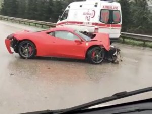 7 Milyon Tl’lik Lüks Aracın Kazadan Önceki Ve Sonraki Halini Görenler Şaşkınlıklarını Gizleyemedi