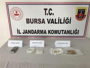 Bursa’da Jandarmadan Uyuşturucu Tacirlerine Operasyon: 2 Tutuklama