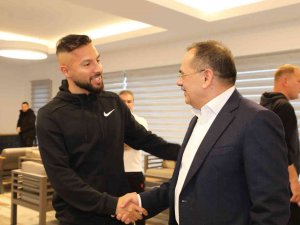 Samsunspor’u Zorlu Deplasmana Başkan Demir Uğurladı