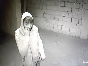 Tırnak Yiyen Hırsız Güvenlik Kamerasında