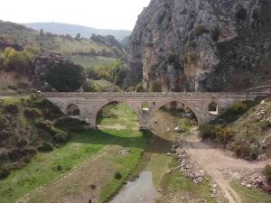 7 Asırlık Kurt Köprü Turizme Kazandırılacak
