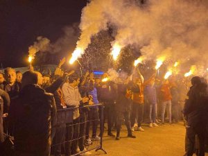 Kayserispor Taraftarı Takımı Bağrına Bastı
