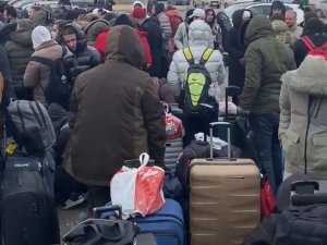 Ukrayna - Romanya Sınırında 20 Kilometrelik Kuyruk