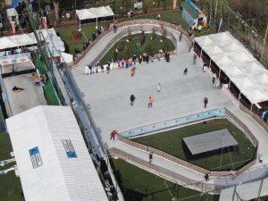 Kadıköy’de ‘Buzzfest’ Renkli Görüntülere Sahne Oldu