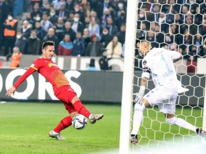 Mario Gavranovic Gollerine Devam Ediyor