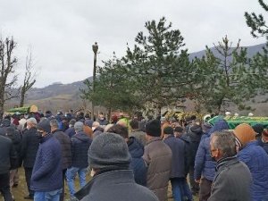 Sinop’taki Kazada Hayatını Kaybeden 4 Kişi Son Yolculuğuna Uğurlandı