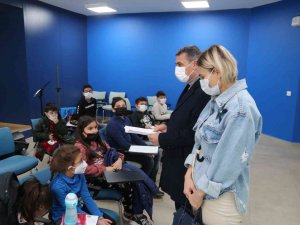 Gölbaşı Belediyesi Sanat Kursları İle Sanata Yolculuk Devam Ediyor