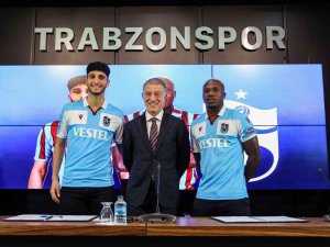 Trabzonspor, Evrard Kouassi Ve Emrehan Gedikli İçin İmza Töreni Düzenledi